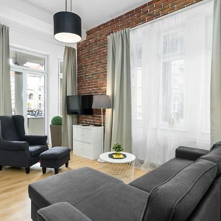 Apartment Poznan Mtp Chelmonskiego By Noclegi Renters Eksteriør bilde