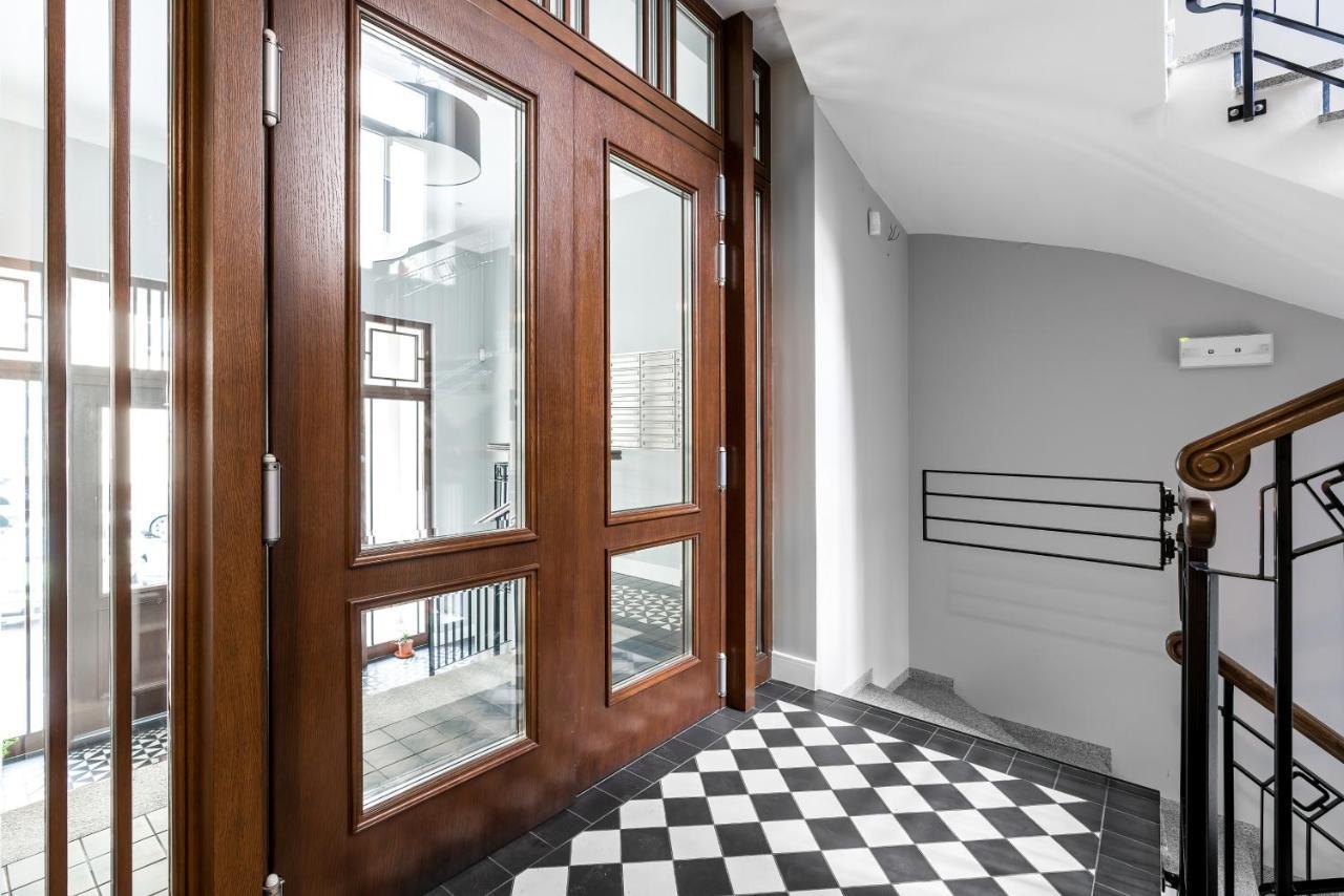 Apartment Poznan Mtp Chelmonskiego By Noclegi Renters Eksteriør bilde
